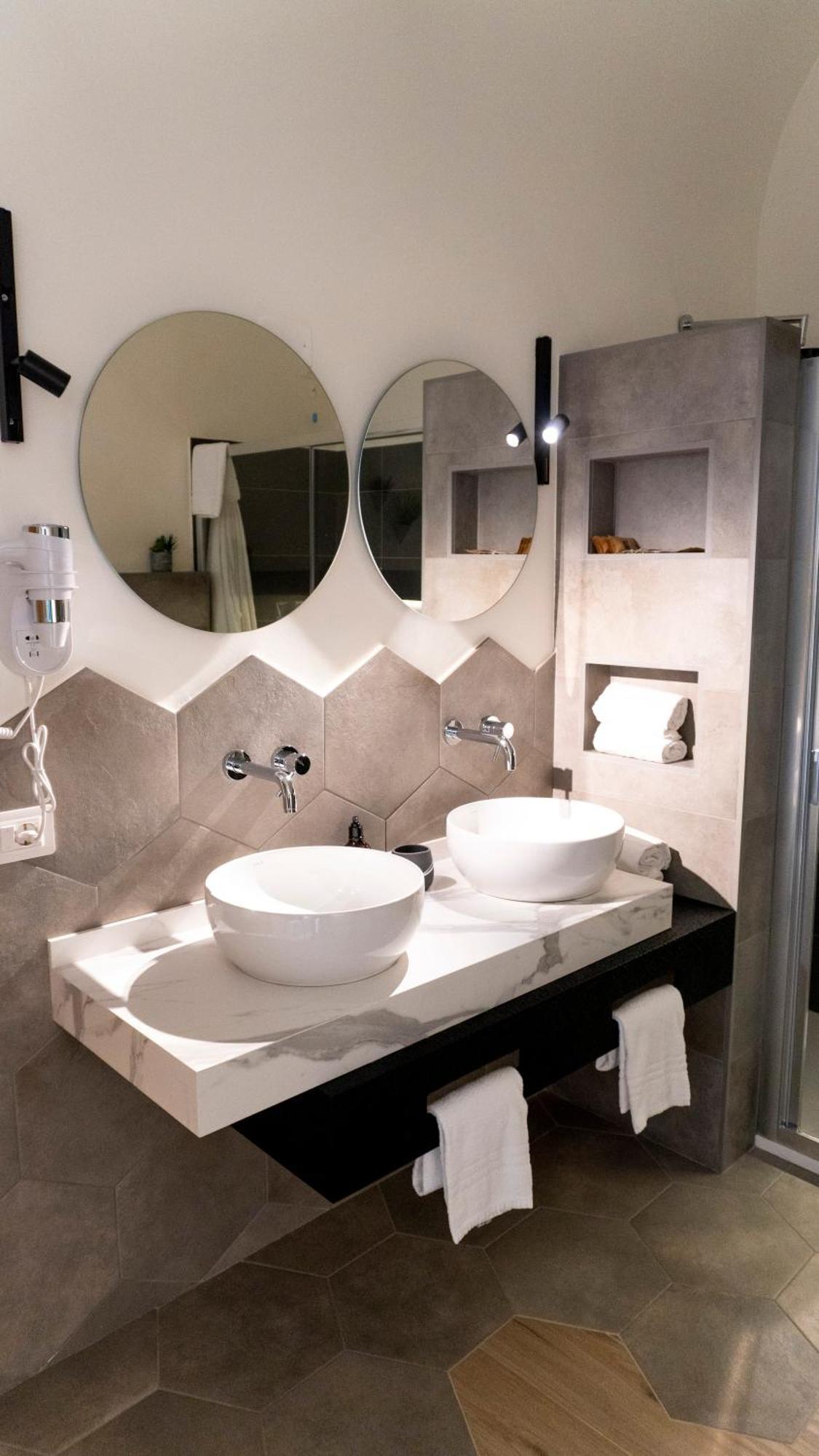 Notti D'Autore Suites คาตาเนีย ภายนอก รูปภาพ