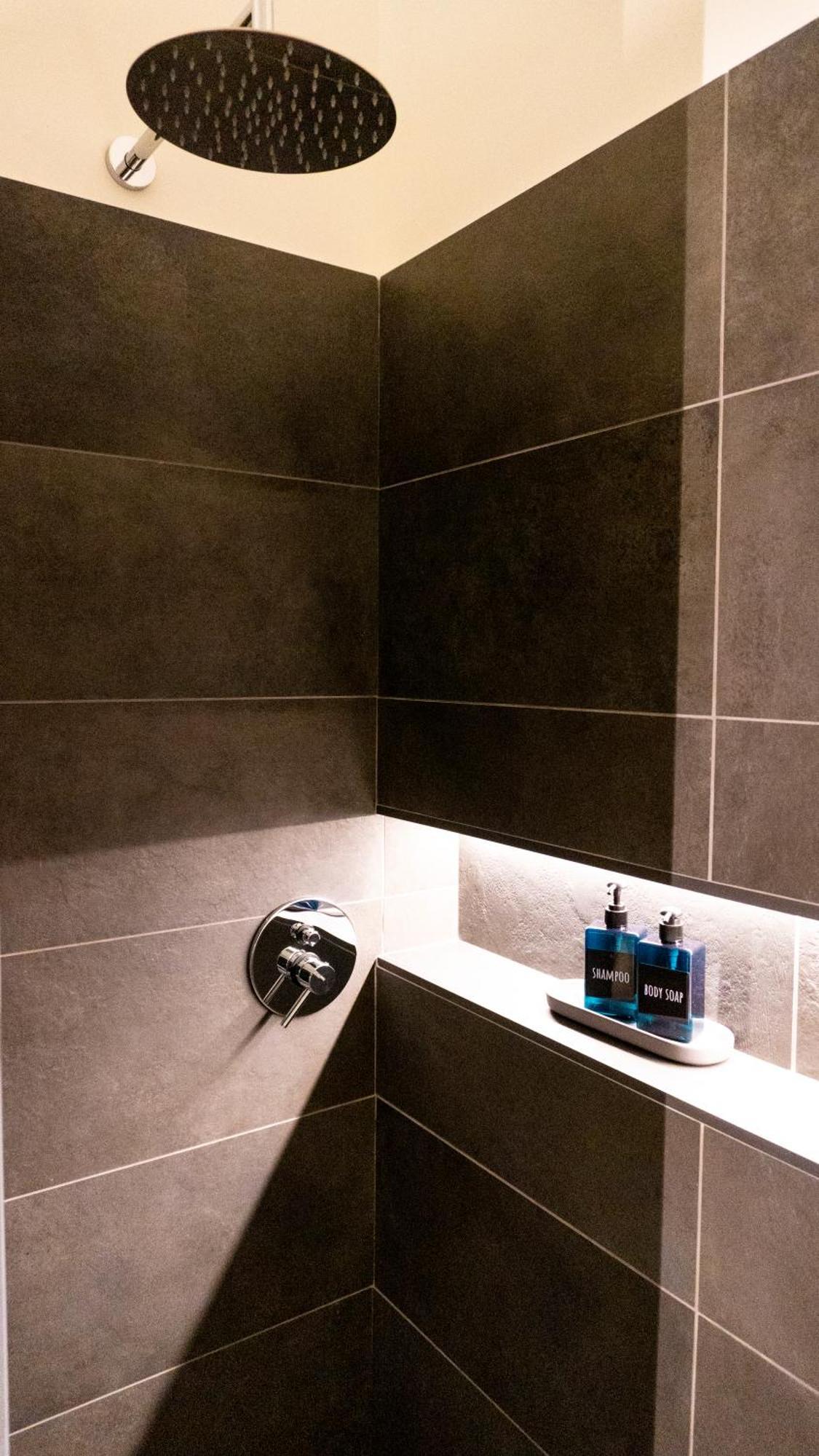 Notti D'Autore Suites คาตาเนีย ภายนอก รูปภาพ