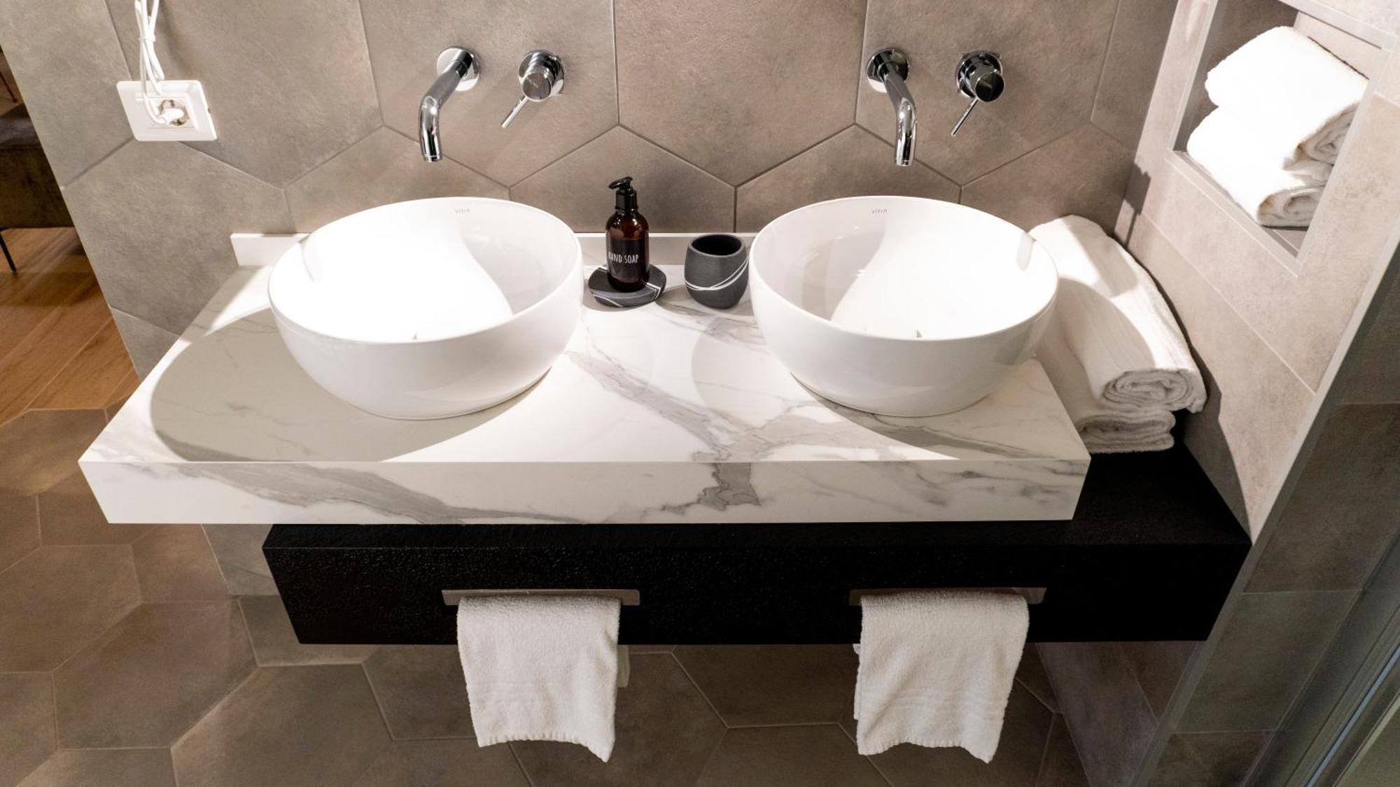 Notti D'Autore Suites คาตาเนีย ภายนอก รูปภาพ